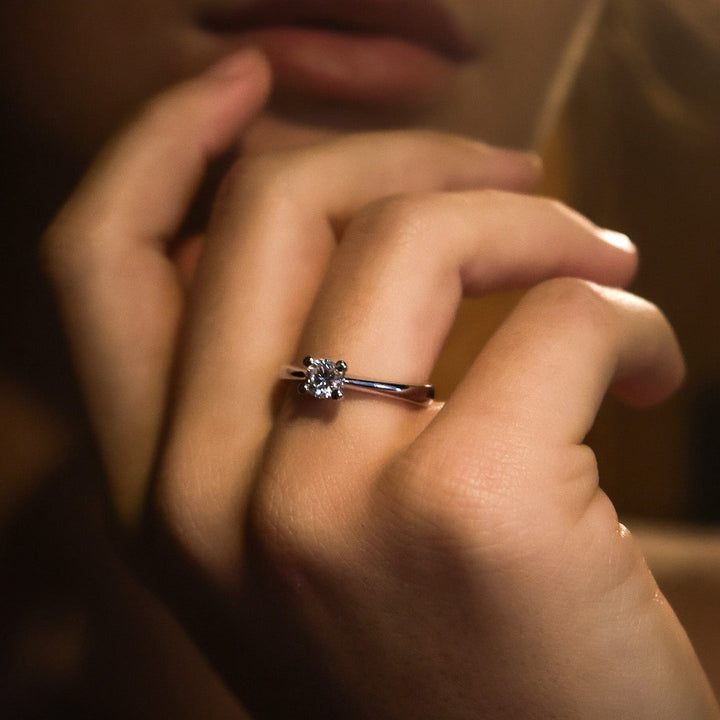 ANELLO SOLITARIO DIAMANTE ORO BIANCO