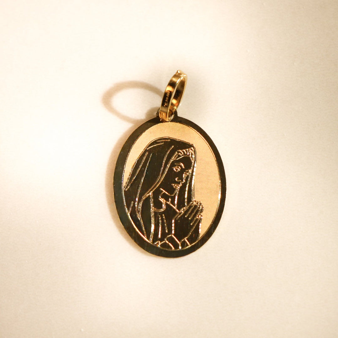 DOLCE OVAL VIRGIN PENDANT